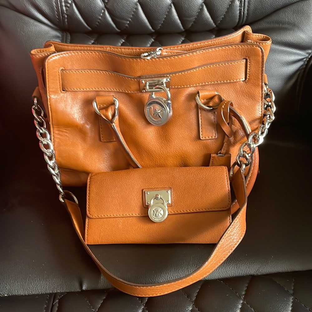 Micheal Kors Bag with wallet